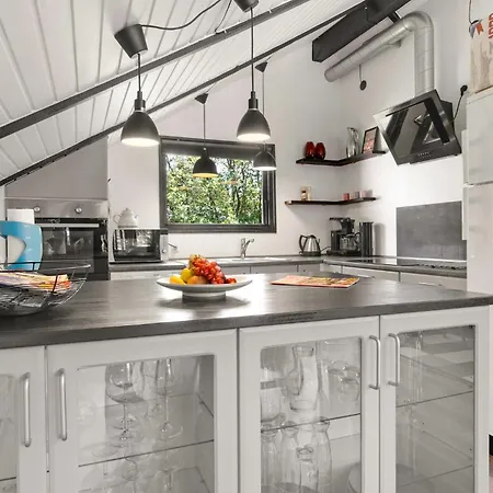 Stunning In With Kitchen